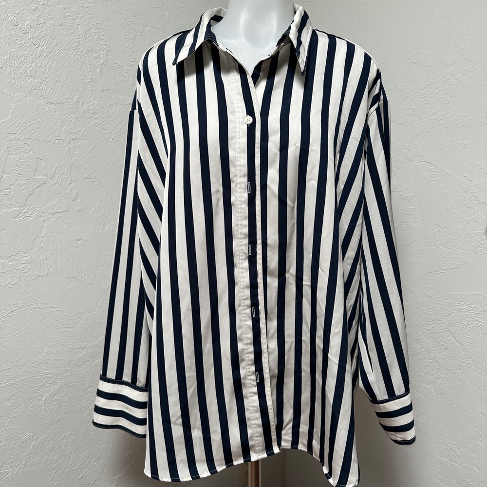 H&M Black and White Striped Button Down Shirt